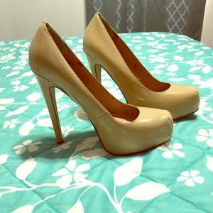 Nude Aldo Pumps Size 7